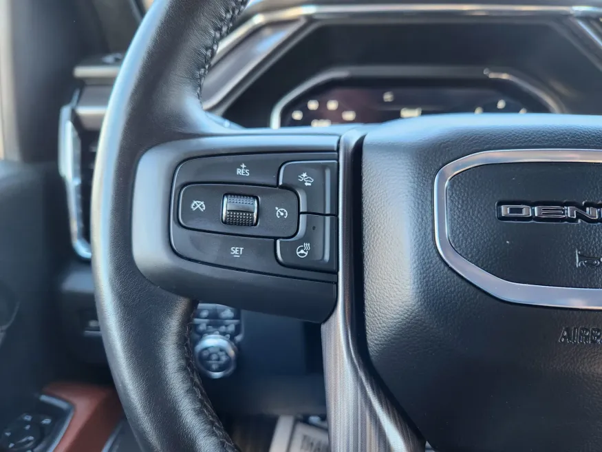 2024 GMC Sierra 3500HD Denali Ultimate | Photo 24 of 31