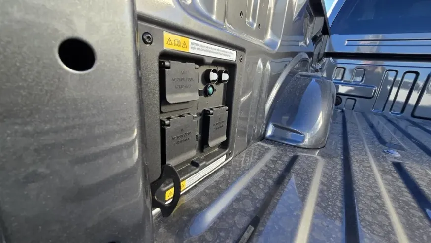 2025 Ford F-150 | Photo 7 of 23