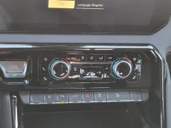 2026 GMC Sierra 2500HD AT4 | Thumbnail Photo 17 of 32