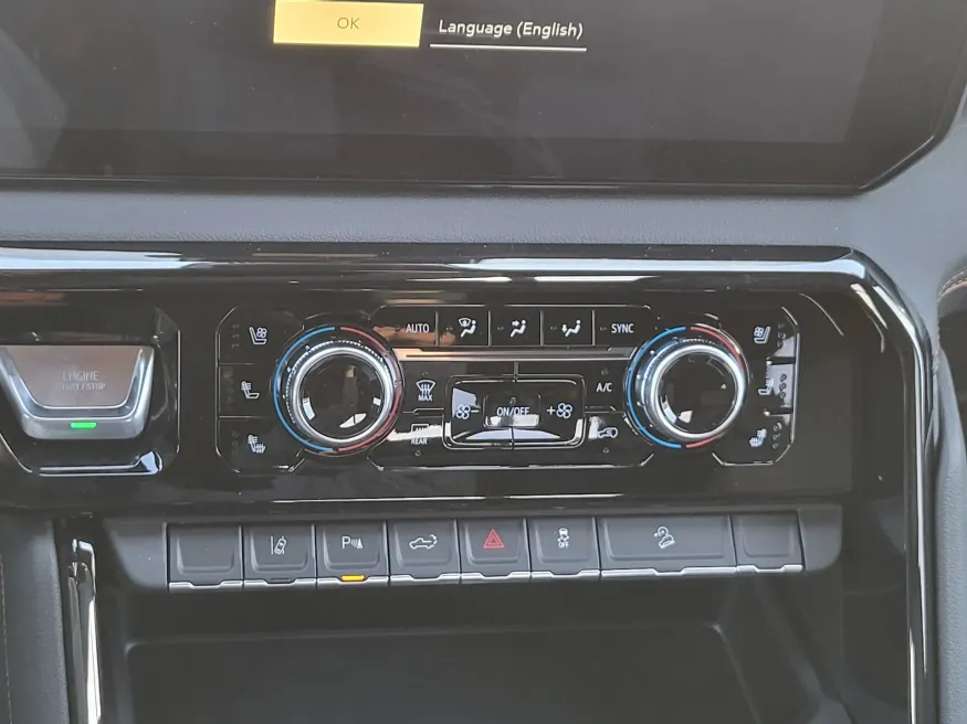 2026 GMC Sierra 2500HD AT4 | Photo 17 of 32