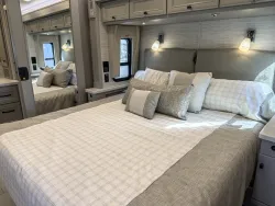 2026 Tiffin Phaeton 37 BH | Thumbnail Photo 26 of 43