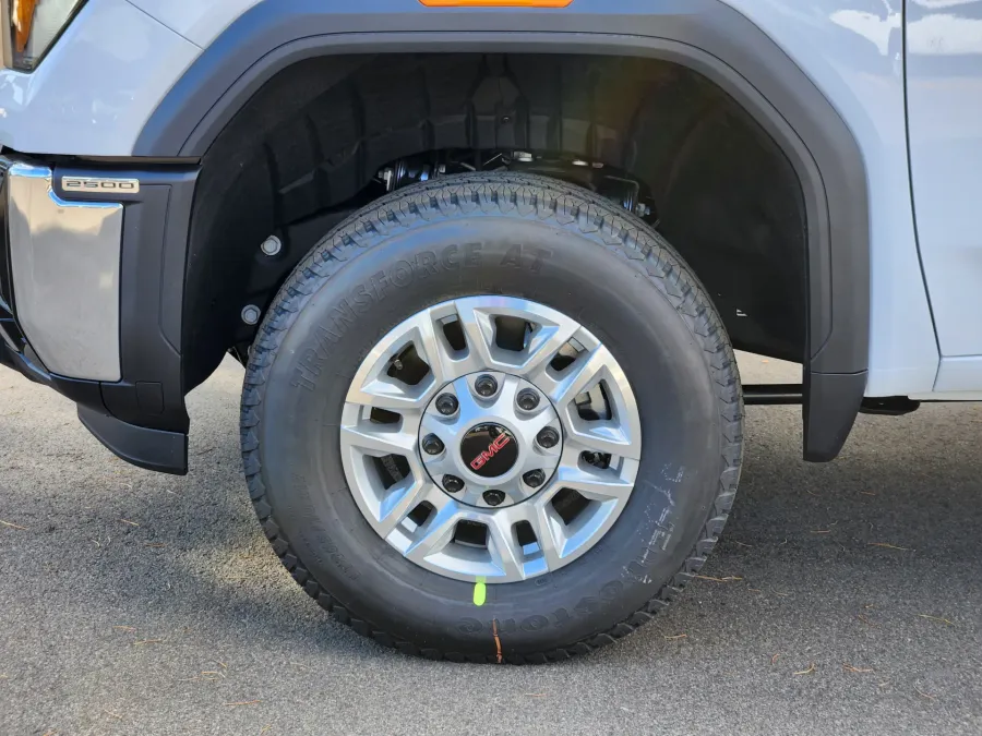 2026 GMC Sierra 2500HD Pro | Photo 22 of 30