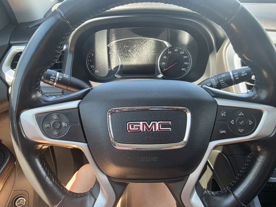 2020 GMC Acadia SLT | Photo 24 of 27
