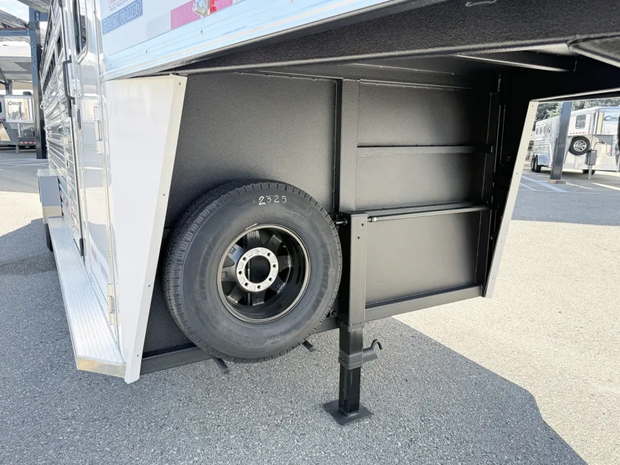 2026 Logan Coach Stock Combo | Photo 19 of 18