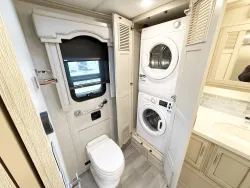 2023 Newmar Ventana 4326 | Thumbnail Photo 19 of 34