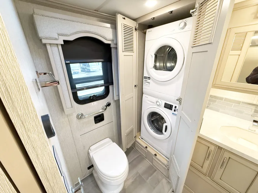 2023 Newmar Ventana 4326 | Photo 19 of 34