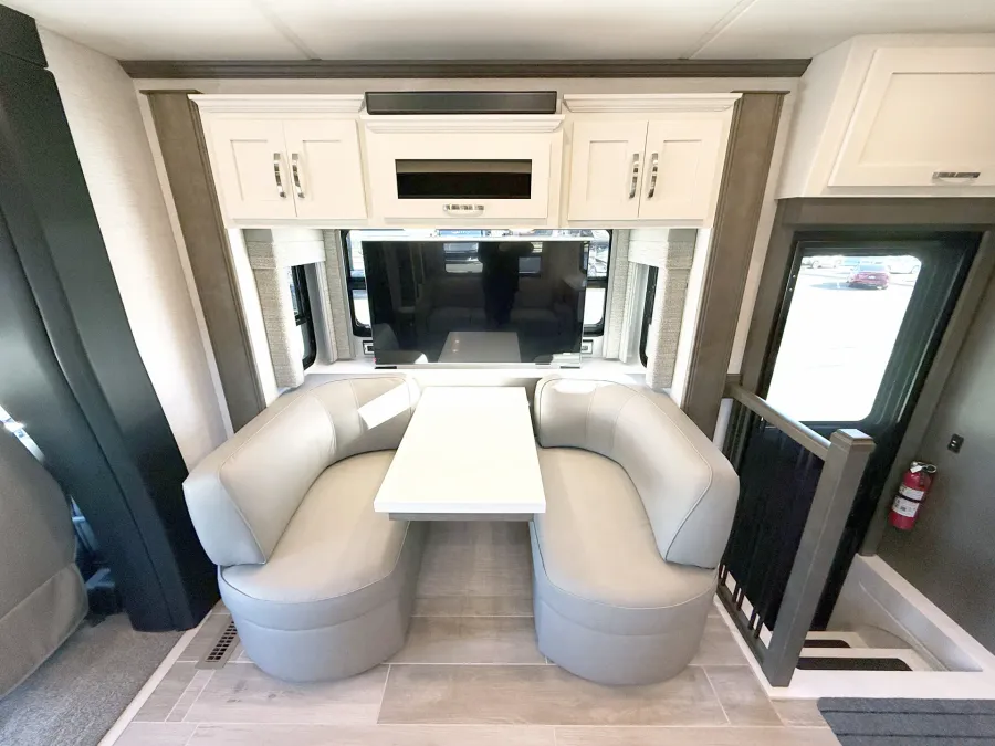2026 Newmar Super Star 4040 | Photo 9 of 29