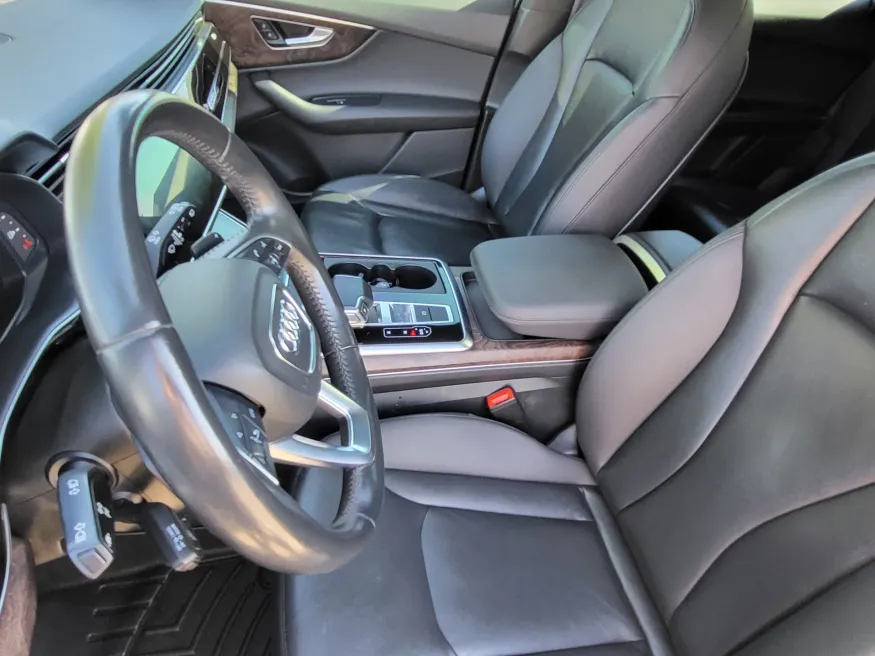 2020 Audi Q7 Premium Plus | Photo 11 of 26