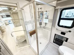 2026 Newmar Dutch Star 4081 | Thumbnail Photo 16 of 30