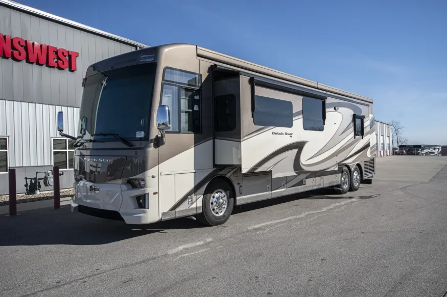 2020 Newmar Dutch Star 4369 | Photo 8 of 55