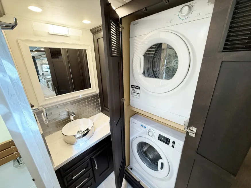 2026 Newmar Supreme Aire 4505 | Photo 19 of 30