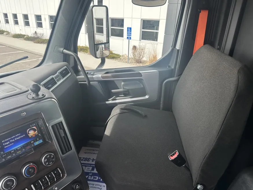 2027 Western Star 47X | Photo 12 of 15