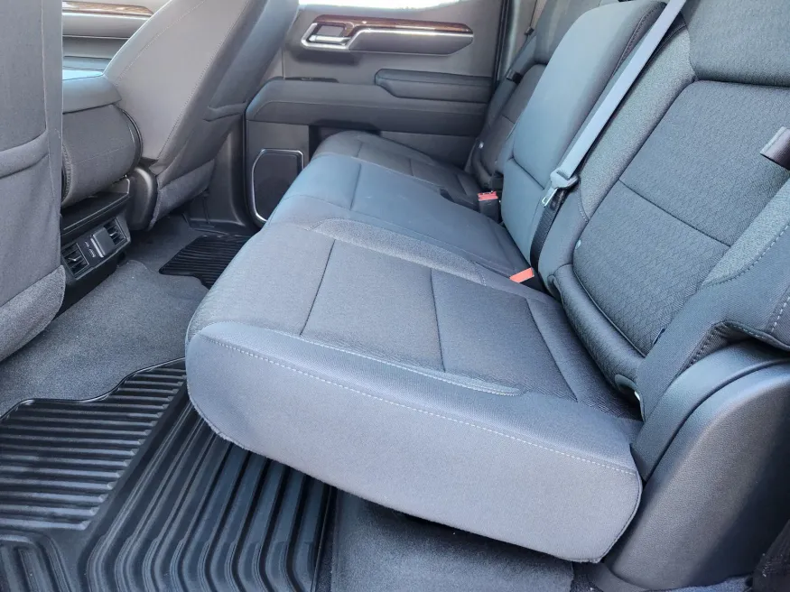 2026 GMC Sierra 1500 Elevation | Photo 10 of 23