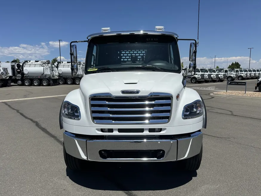 2026 Freightliner M2 106 | Photo 2 of 19