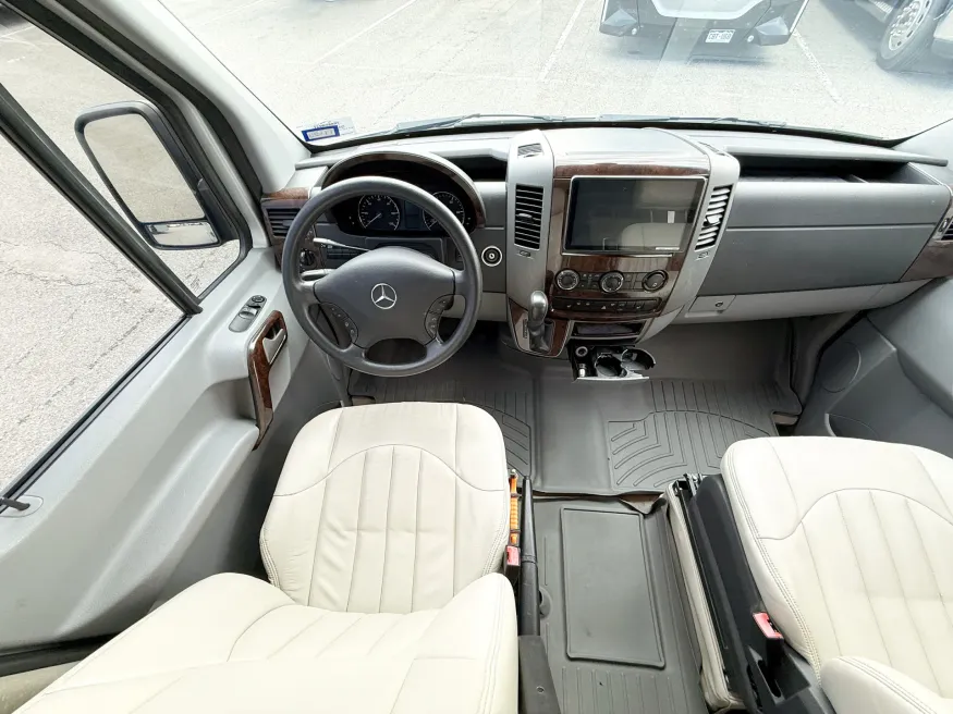 2013 Airstream Interstate EXT Lounge | Photo 7 of 20