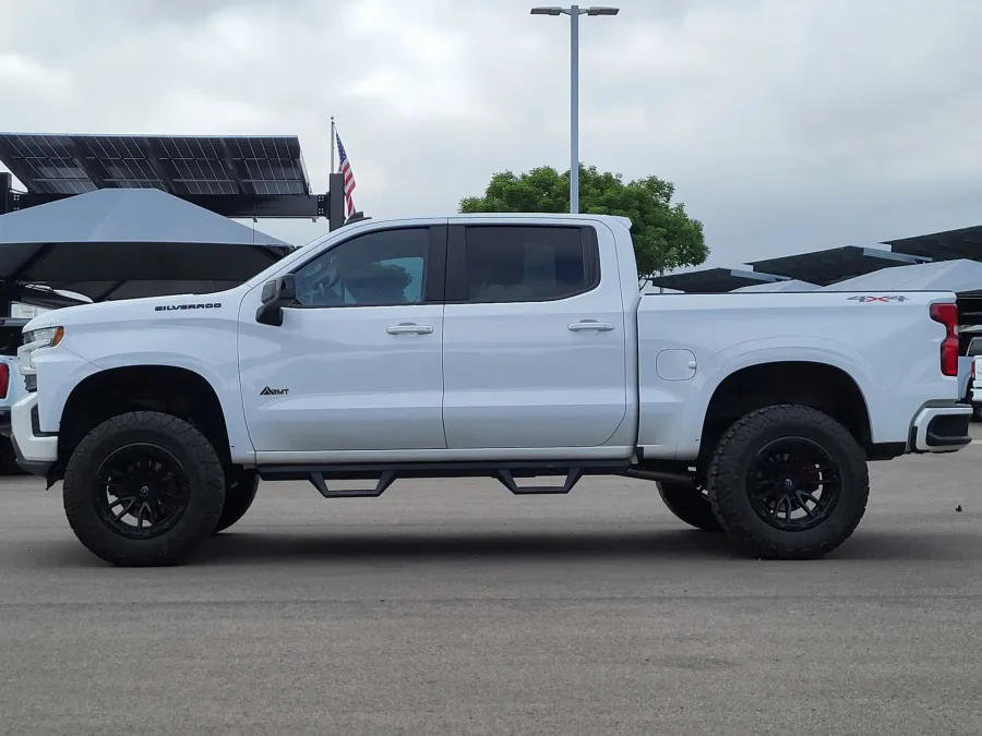 2021 Chevrolet Silverado 1500 RST | Photo 3 of 24