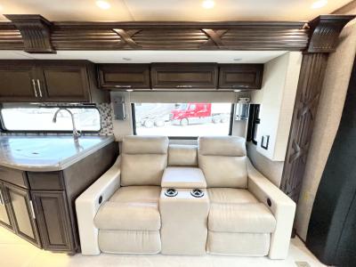2023 Newmar Supreme Aire 4509 | Thumbnail Photo 9 of 37