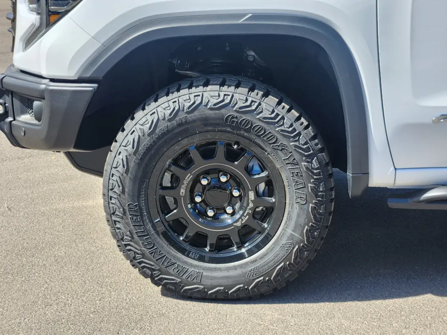 2026 GMC Sierra 1500 AT4X | Photo 17 of 28