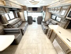 2019 Fleetwood Discovery 40M LXE | Thumbnail Photo 5 of 30