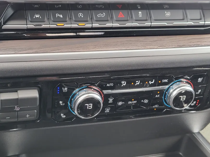 2026 GMC Sierra 1500 SLT | Photo 16 of 26
