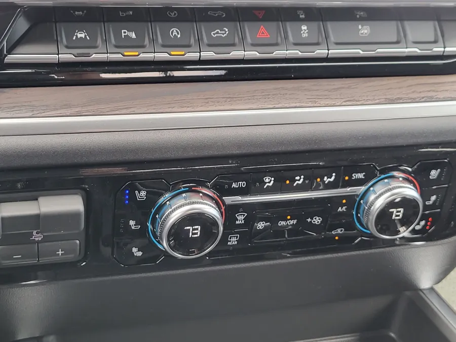 2026 GMC Sierra 1500 SLT | Photo 16 of 26
