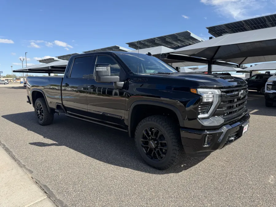2026 Chevrolet Silverado 3500HD High Country | Photo 6 of 22