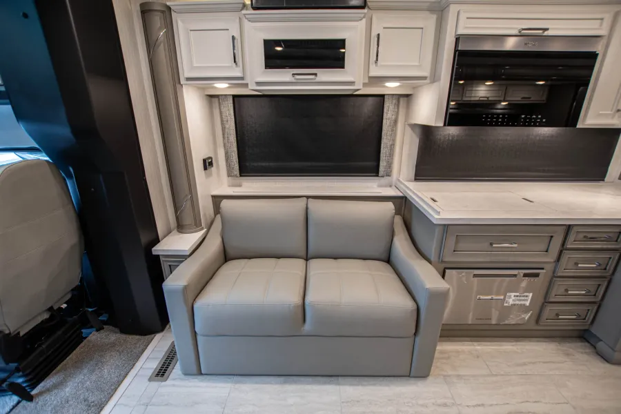 2026 Newmar Supreme Aire 4505 | Photo 13 of 27