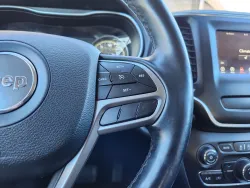 2019 Jeep Cherokee Latitude Plus | Thumbnail Photo 24 of 29