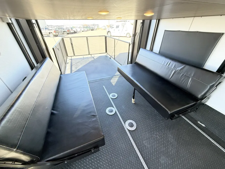 2026 Newmar Canyon Star 3947 | Photo 20 of 33