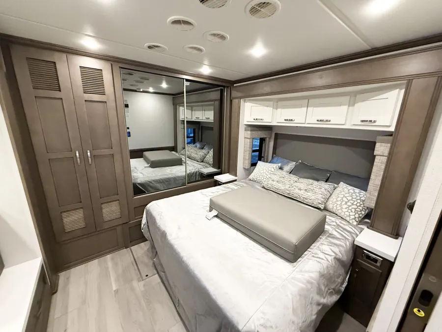 2026 Newmar Northern Star 3418 | Photo 10 of 23