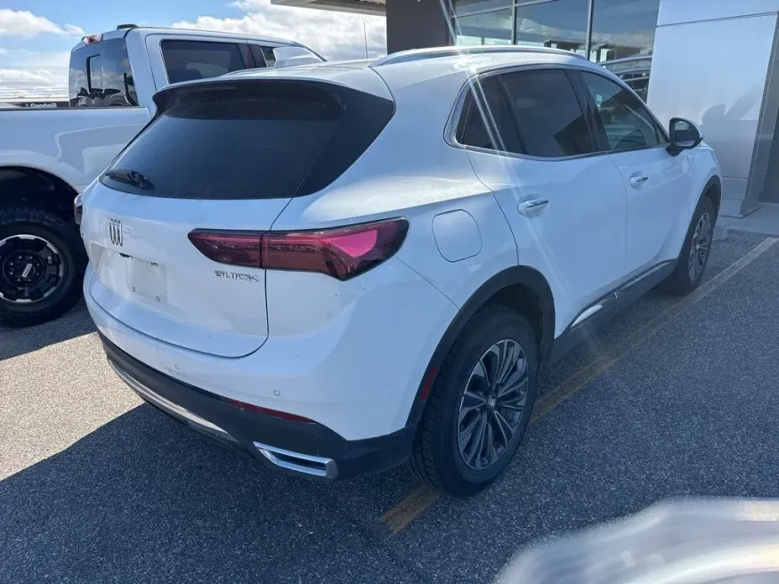 2024 Buick Envision | Photo 9 of 13