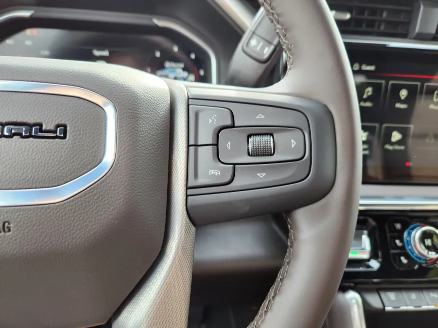 2026 GMC Sierra 3500HD Denali | Photo 25 of 32