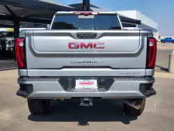2026 GMC Sierra 2500HD Denali | Thumbnail Photo 13 of 31