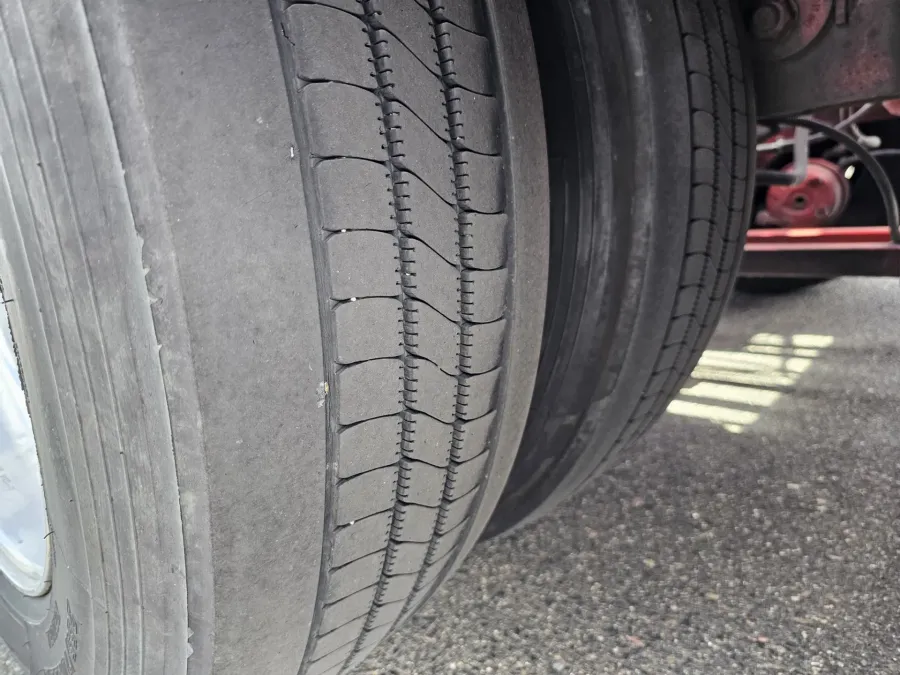 2020 Peterbilt 389 | Photo 25 of 34