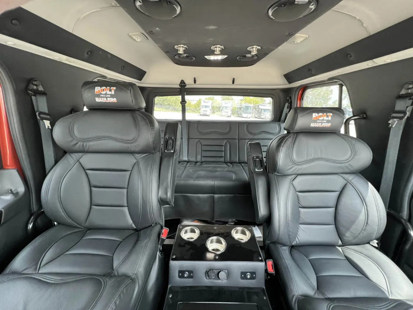 2024 Freightliner M2 106 Bolt | Photo 3 of 34