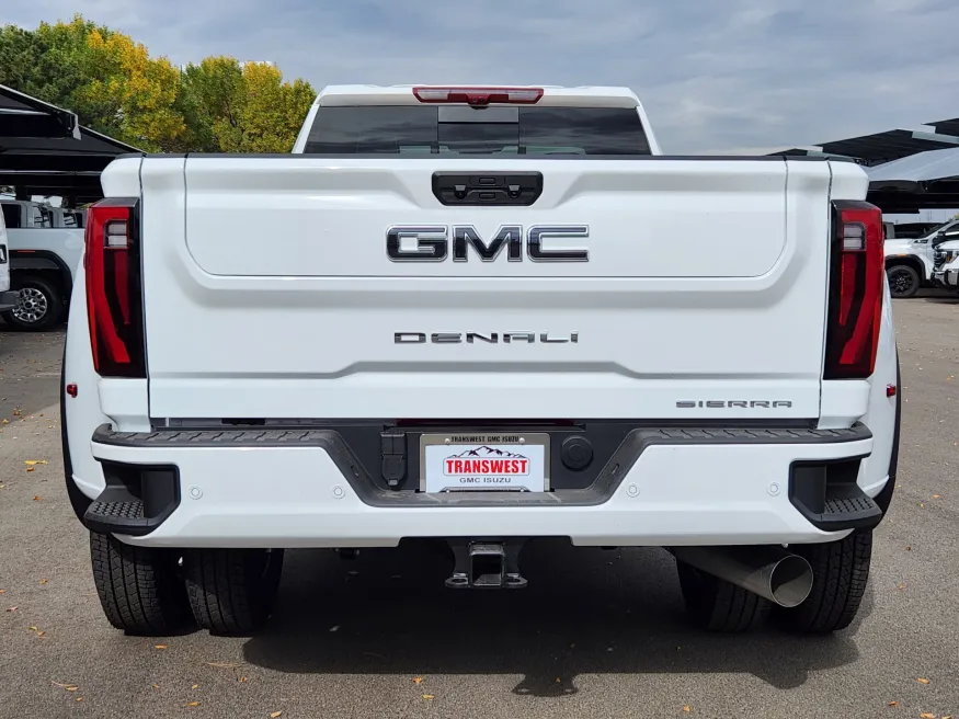 2026 GMC Sierra 3500HD Denali Ultimate | Photo 12 of 31