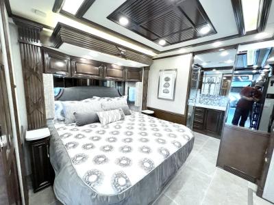 2023 Newmar Supreme Aire 4509 | Thumbnail Photo 16 of 38