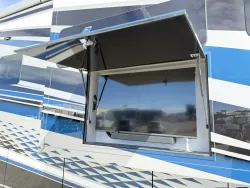 2027 Newmar Essex 4595 | Thumbnail Photo 25 of 31