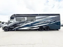 2026 Newmar Summit Aire 4505 | Thumbnail Photo 23 of 32