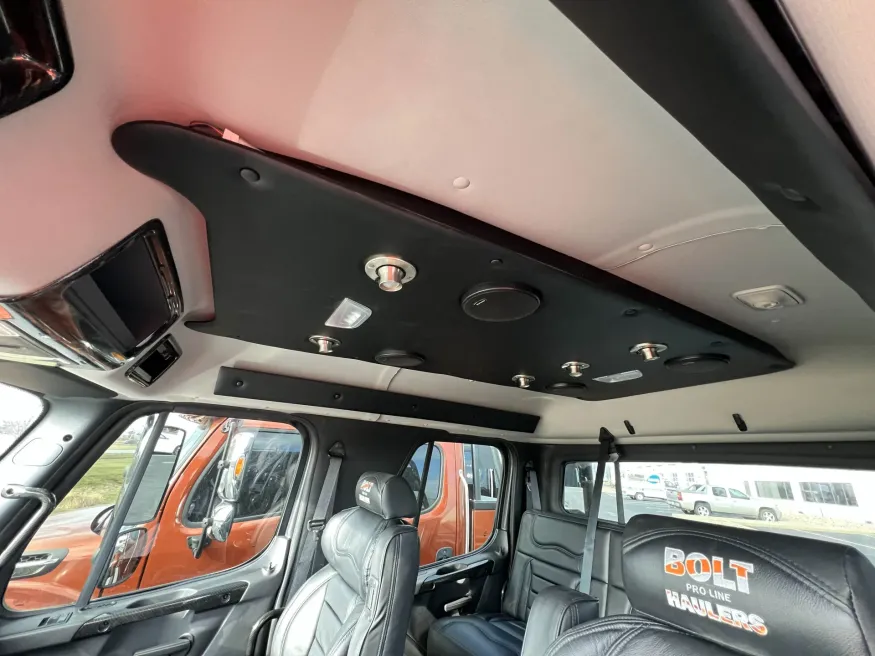 2024 Freightliner M2 106 Bolt | Photo 18 of 19