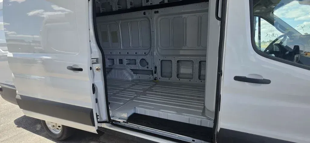 2025 Ford Transit-350 