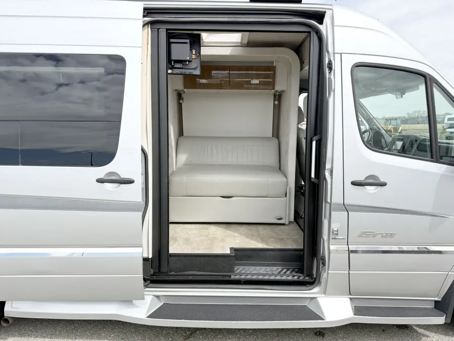 2015 Winnebago Era 70C | Photo 3 of 17