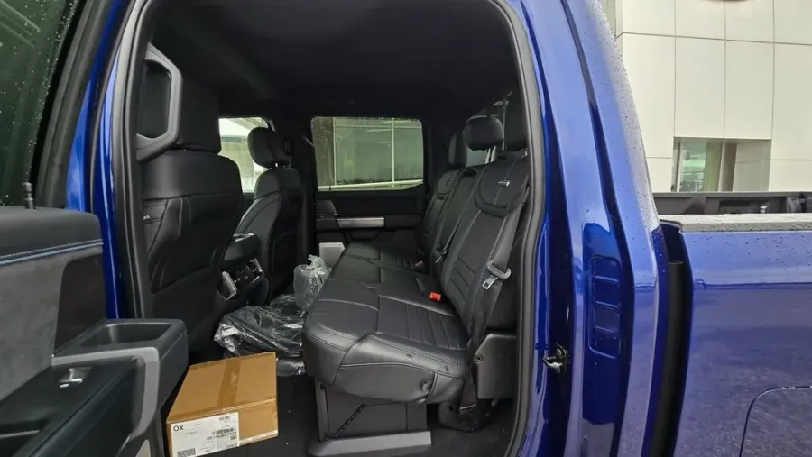 2026 Ford Super Duty F-350 | Photo 35 of 37