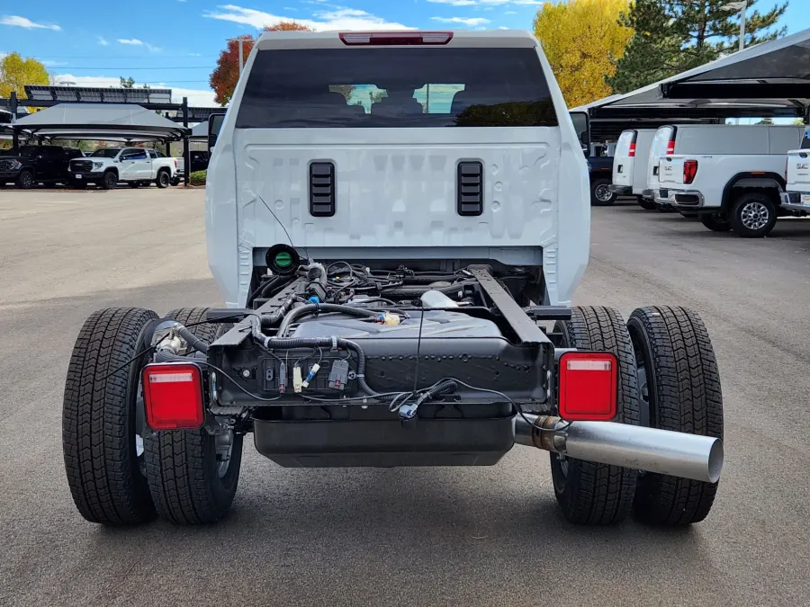 2026 GMC Sierra 3500HD CC Pro | Photo 14 of 28