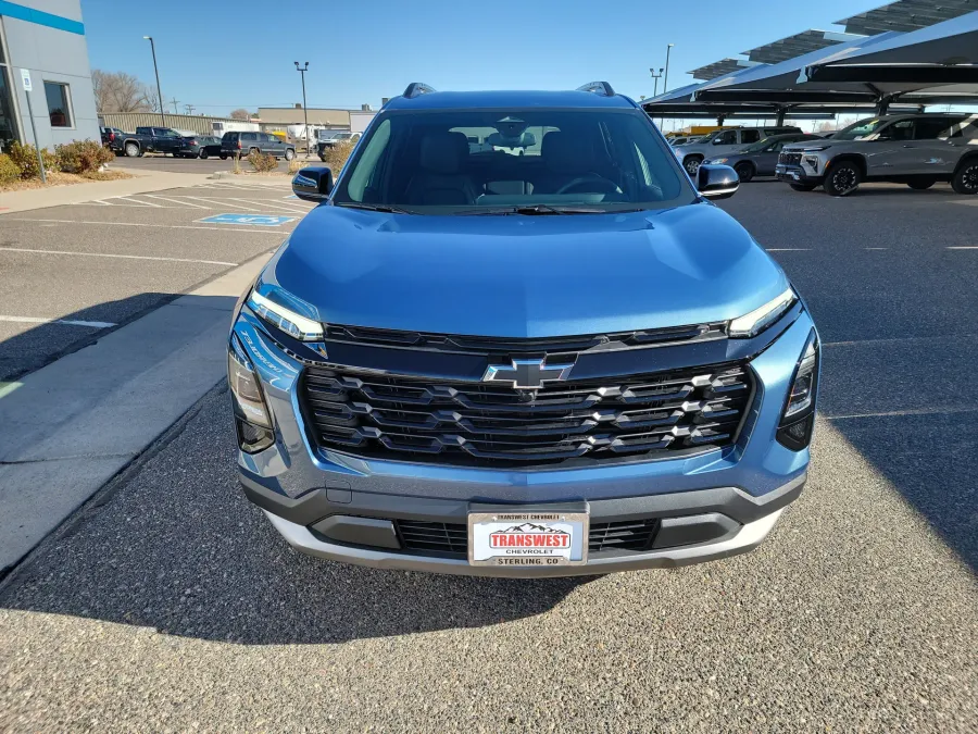 2026 Chevrolet Equinox AWD LT | Photo 9 of 17