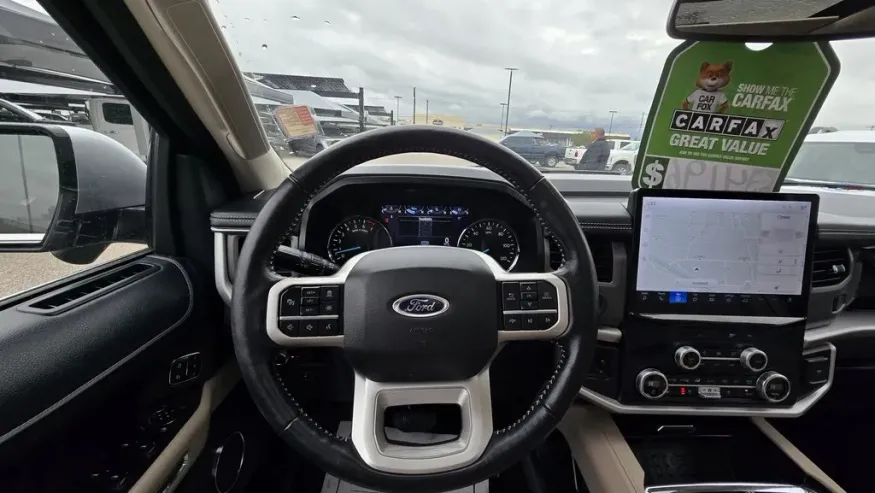 2022 Ford Expedition Max | Photo 17 of 35