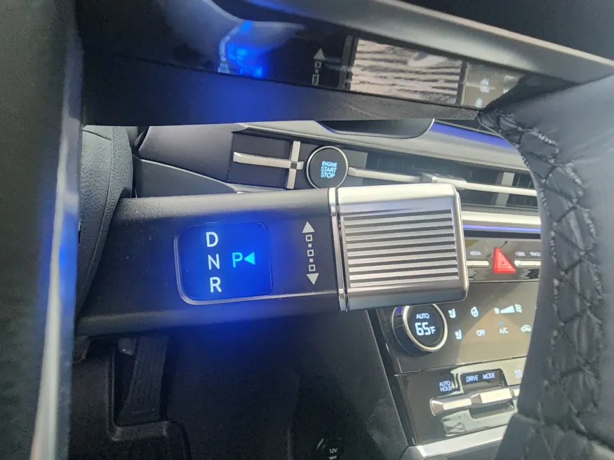 2024 Hyundai Santa Fe Limited | Photo 29 of 30