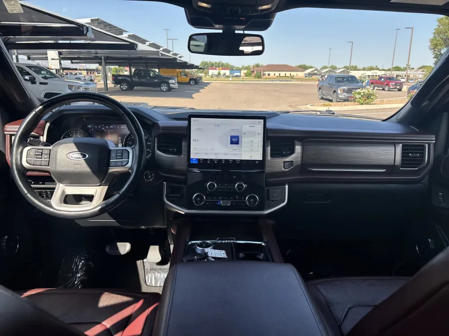 2023 Ford Expedition Max Limited | Photo 13 of 24