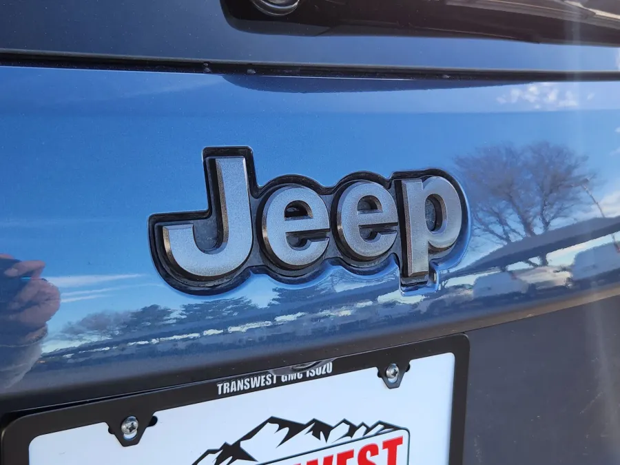 2020 Jeep Grand Cherokee Limited X | Photo 13 of 29