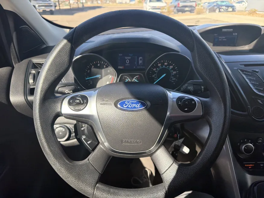 2015 Ford Escape SE | Photo 17 of 19